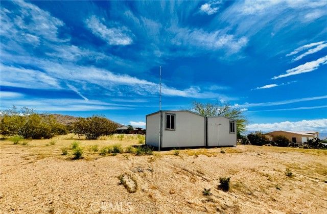 17389 Central Road, Apple Valley, CA 92307