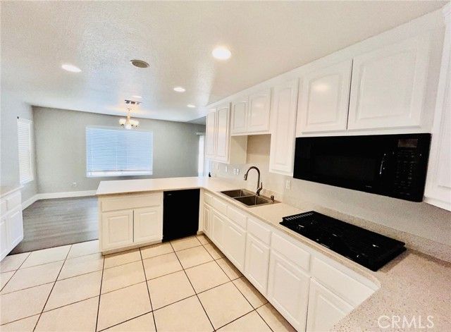 17389 Central Road, Apple Valley, CA 92307