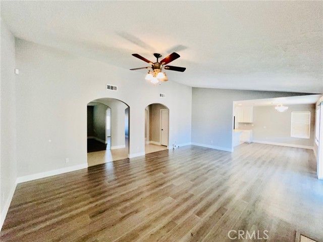 17389 Central Road, Apple Valley, CA 92307