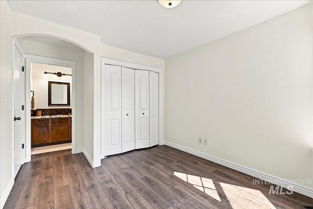 209 S Grandean, Eagle, ID 83616