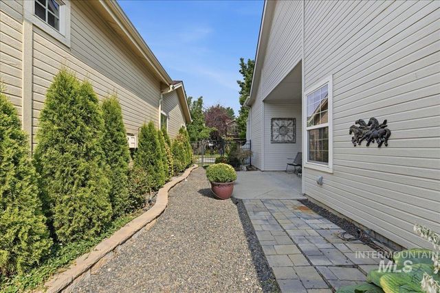 209 S Grandean, Eagle, ID 83616