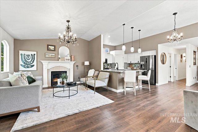 209 S Grandean, Eagle, ID 83616