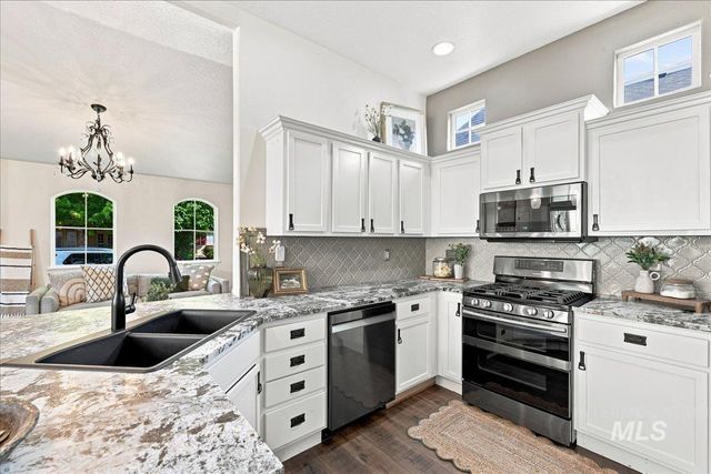 209 S Grandean, Eagle, ID 83616
