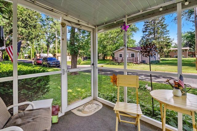 W1044 Anemone ROAD, Genoa City, WI 53128