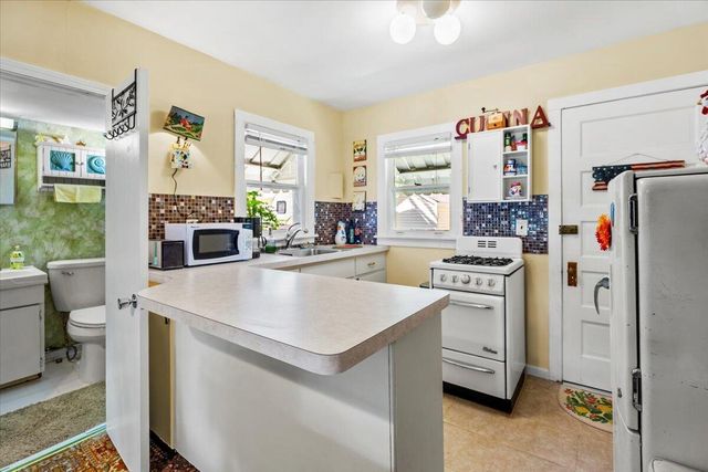 W1044 Anemone ROAD, Genoa City, WI 53128