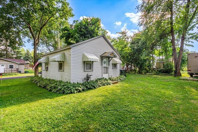 W1044 Anemone ROAD, Genoa City, WI 53128