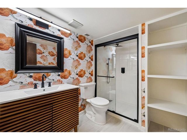 7020 E Briarwood Cir, Centennial, CO 80112