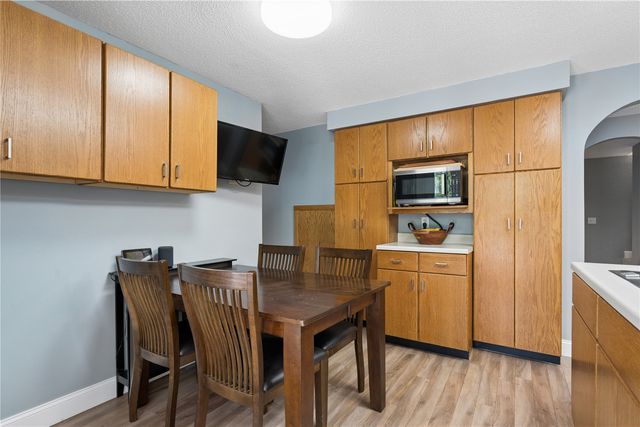 10611 Hawks Haven Road, Cedar Rapids, IA 52411