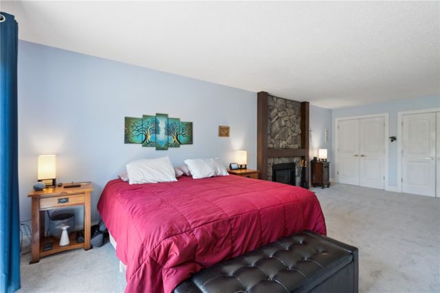 10611 Hawks Haven Road, Cedar Rapids, IA 52411