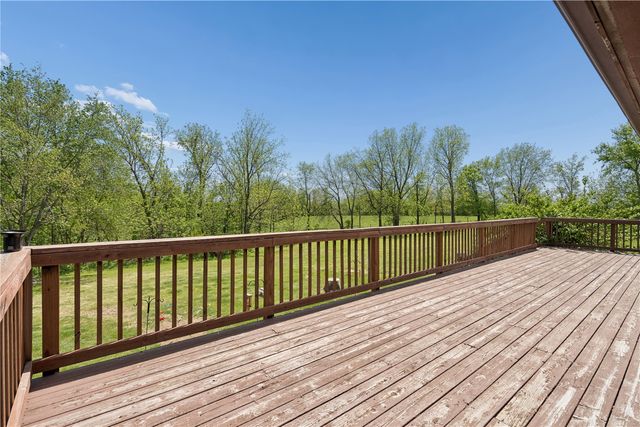 10611 Hawks Haven Road, Cedar Rapids, IA 52411