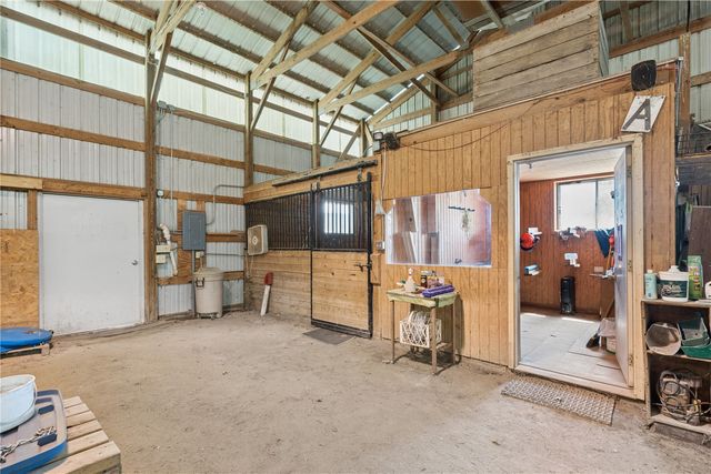 10611 Hawks Haven Road, Cedar Rapids, IA 52411