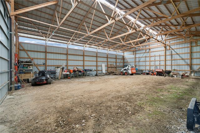 10611 Hawks Haven Road, Cedar Rapids, IA 52411