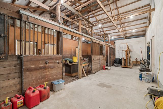 10611 Hawks Haven Road, Cedar Rapids, IA 52411
