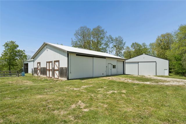 10611 Hawks Haven Road, Cedar Rapids, IA 52411