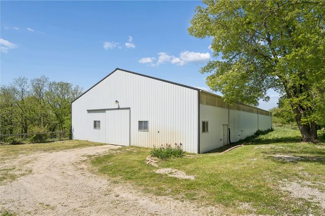 10611 Hawks Haven Road, Cedar Rapids, IA 52411