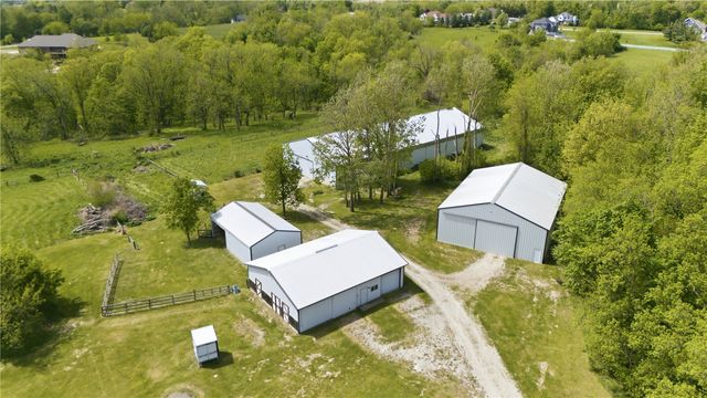 10611 Hawks Haven Road, Cedar Rapids, IA 52411
