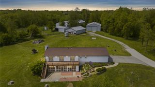 10611 Hawks Haven Road, Cedar Rapids, IA 52411