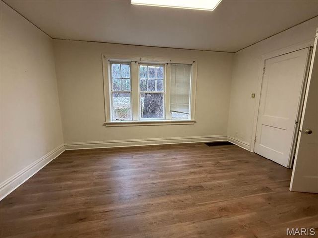 3761 Meramec Street, St Louis, MO 63116