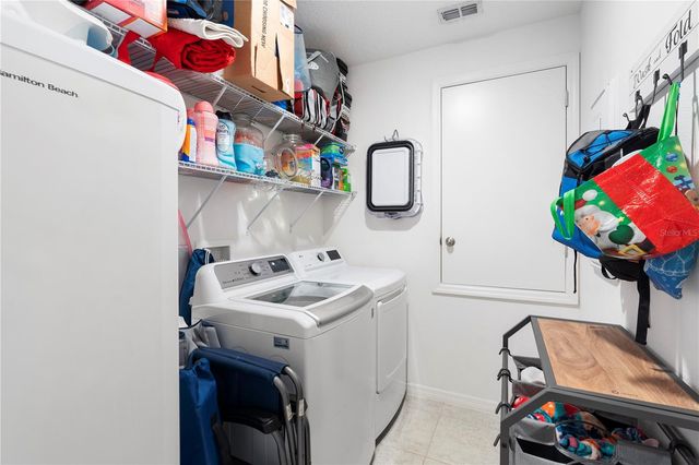 164 E FIESTA KEY LOOP, Deland, FL 32720