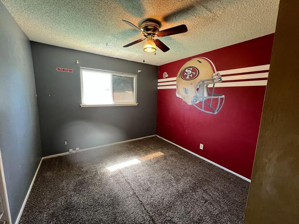 Image 5 of property listing at 4463 N Meridian Avenue, Fresno, CA 93726
