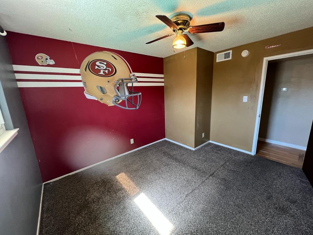 Image 6 of property listing at 4463 N Meridian Avenue, Fresno, CA 93726