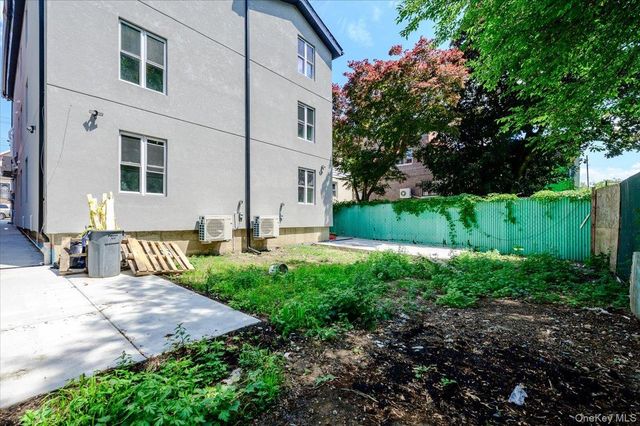 3039 Young Avenue, Bronx, NY 10469