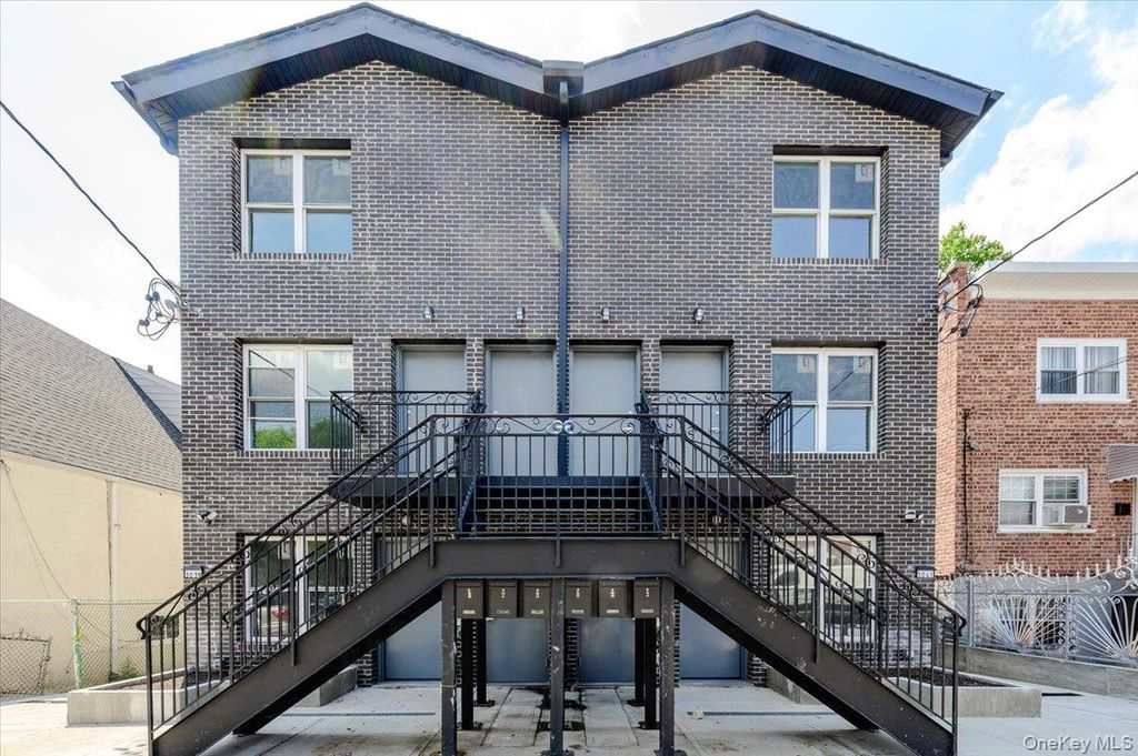 3039 Young Avenue, Bronx, NY 10469