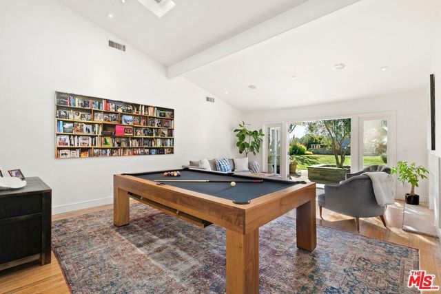 843 Enchanted Way, Pacific Palisades, CA 90272