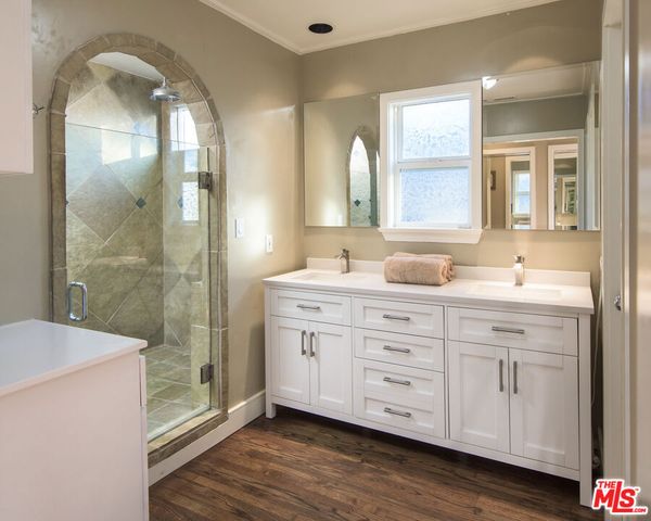 843 Enchanted Way, Pacific Palisades, CA 90272