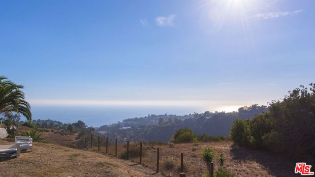 843 Enchanted Way, Pacific Palisades, CA 90272