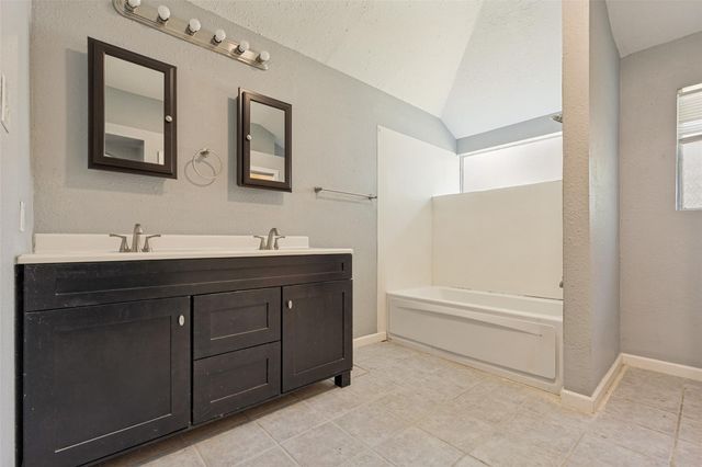2803 Parkwood Manor Drive, Houston, TX 77339