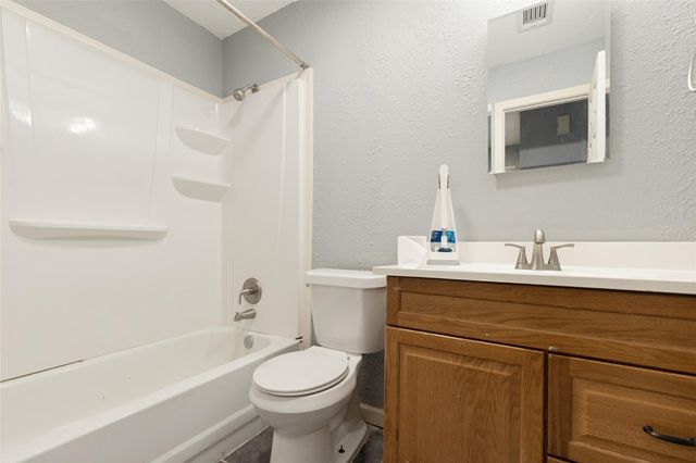 2803 Parkwood Manor Drive, Houston, TX 77339