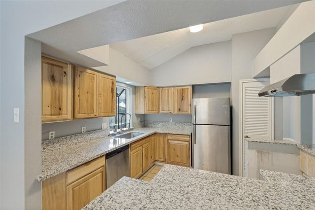 2803 Parkwood Manor Drive, Houston, TX 77339