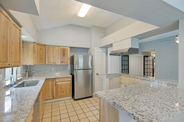 2803 Parkwood Manor Drive, Houston, TX 77339