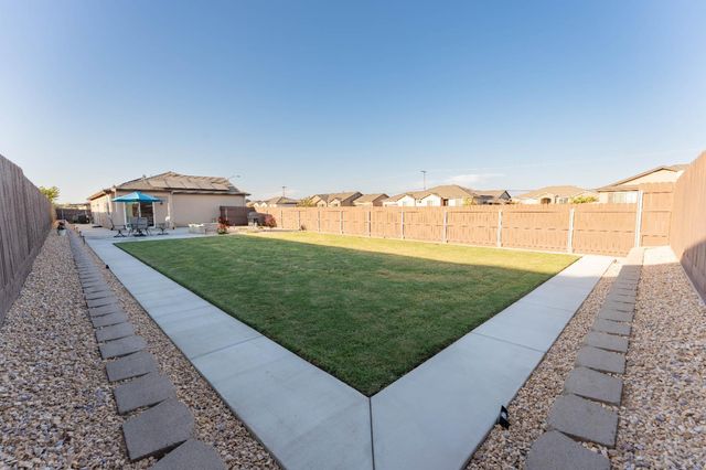 3125 Seymour Street, Tulare, CA 93274