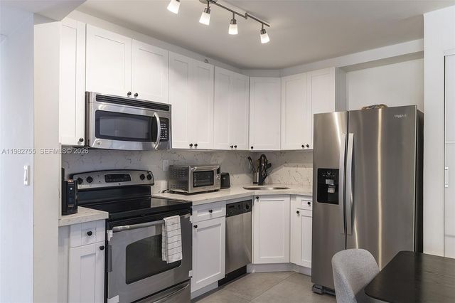 1035 West Ave 201, Miami Beach, FL 33139