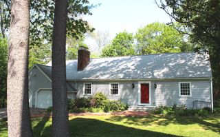 97 Deerfield Avenue, Westwood, MA 02090