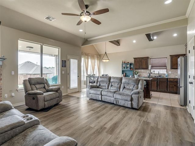 20764 Frontier Place, Harrah, OK 73045