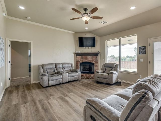 20764 Frontier Place, Harrah, OK 73045