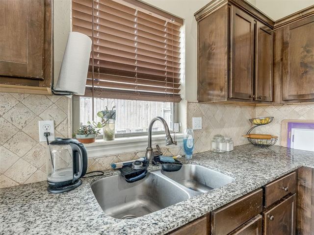 20764 Frontier Place, Harrah, OK 73045