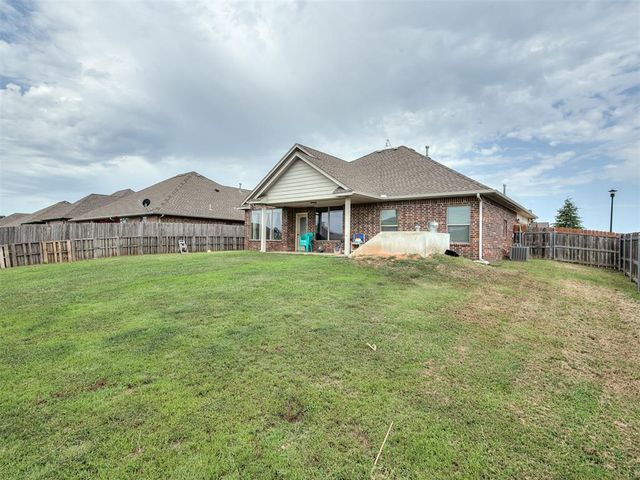 20764 Frontier Place, Harrah, OK 73045