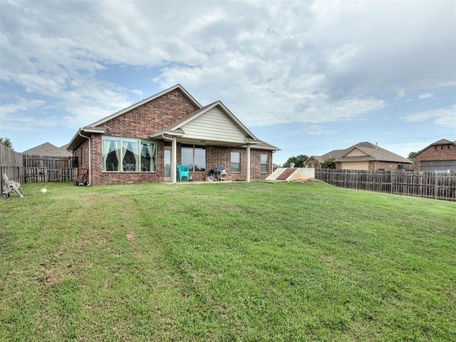 20764 Frontier Place, Harrah, OK 73045