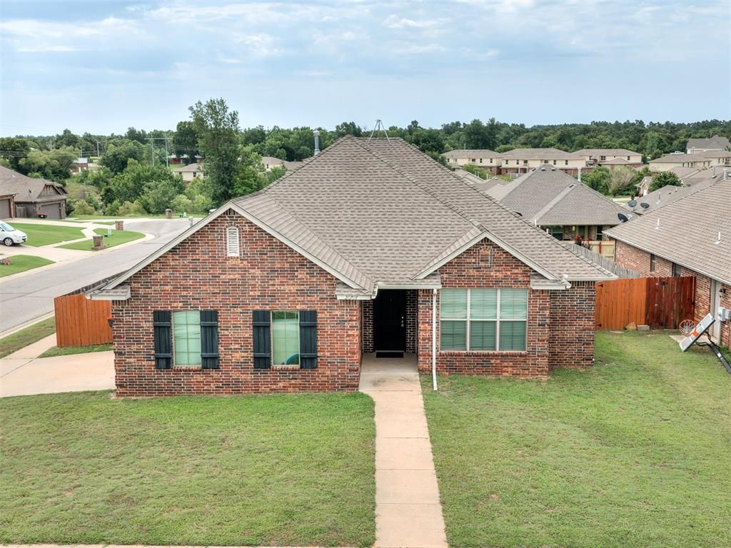 20764 Frontier Place, Harrah, OK 73045