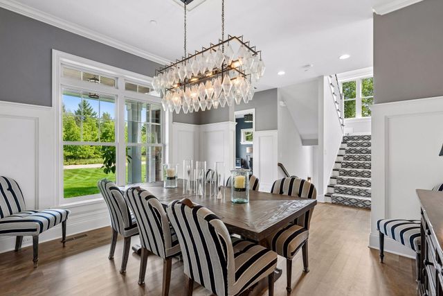 2735 Deer Run Trail E, Orono, MN 55356