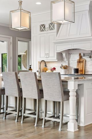 2735 Deer Run Trail E, Orono, MN 55356