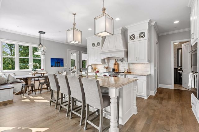 2735 Deer Run Trail E, Orono, MN 55356