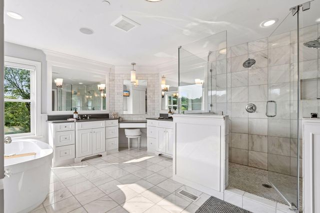 2735 Deer Run Trail E, Orono, MN 55356