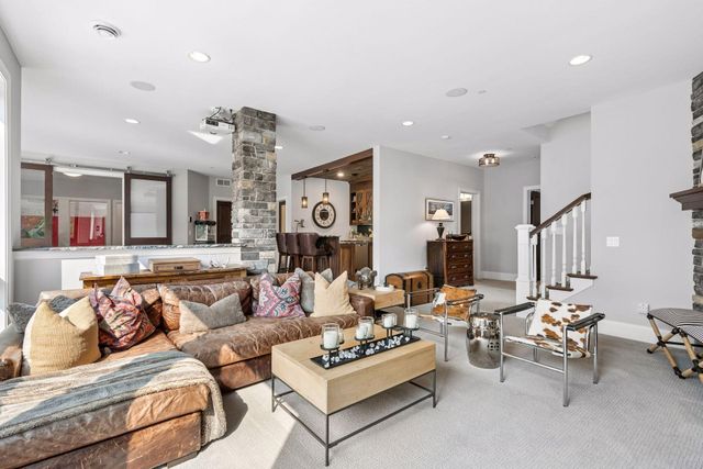 2735 Deer Run Trail E, Orono, MN 55356