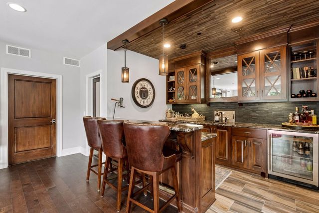 2735 Deer Run Trail E, Orono, MN 55356