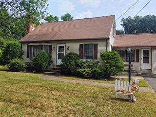 25 Carroll Drive, Westfield, MA 01085